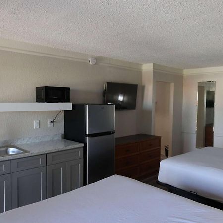 Hotel Super 8 By Wyndham Austin South I-35 Zewnętrze zdjęcie